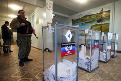 Голосування біля смітників: РФ влаштувала фарс з референдумом на захоплених територіях