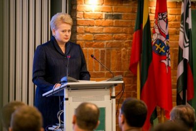 Президент Литвы о России: трусливо ведет войну, ей стыдно снять маску