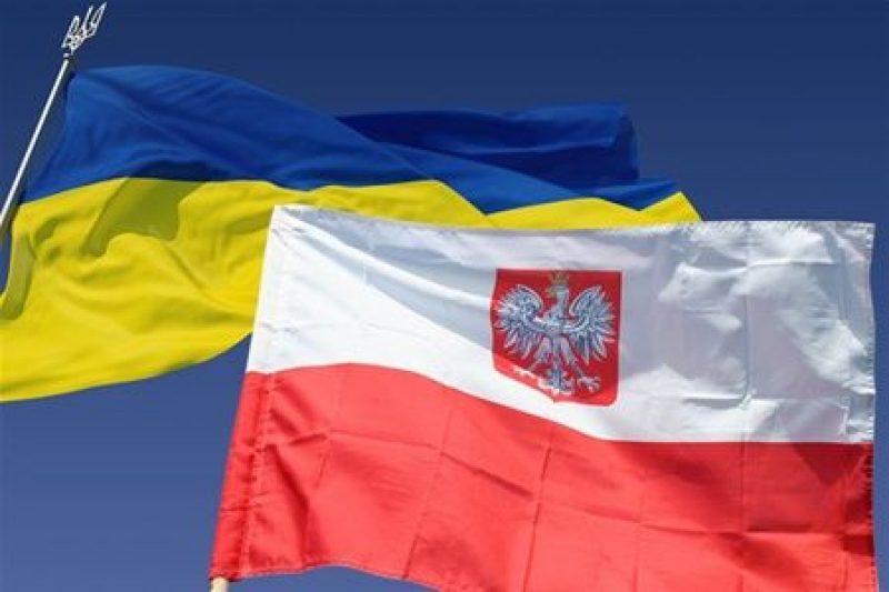 Реакция украинских политиков на решение польского сейма: Путин аплодирует