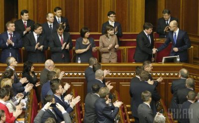 Кандидатура нового премьера уже есть, идут дискуссии — нардеп