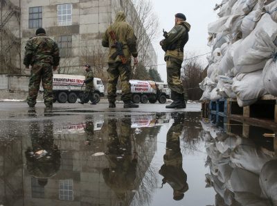 В РФ хотят помочь боевикам организовать "волонтерское движение"