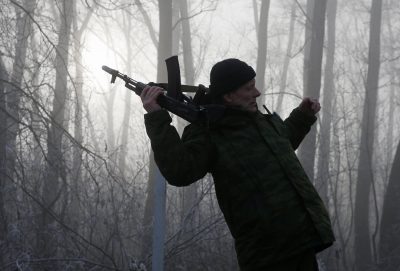 На Донбассе защитник Украины взяли в плен боевика