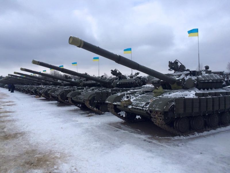 Ситуация в зоне АТО: ночной штурм Дебальцево и танковая атака на Станицу