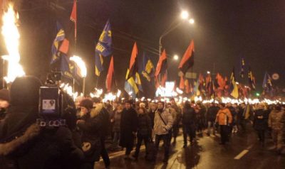 В Киеве проходит факельное шествие в честь дня рождения Бандеры