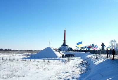 "Россия и сейчас не может смириться с независимой Украиной". Порошенко напомнил о подвиге Героев Крут