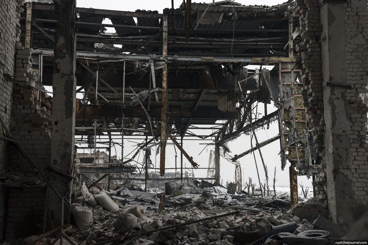 Разрушенный донецк. Разрушенный аэропорт Донецк фото. Руины аэропорта Донецк. Донецкий аэропорт 2015.