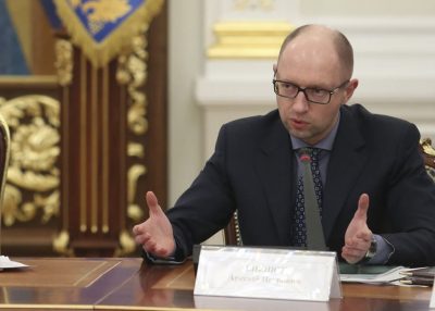 Яценюк: без нового кредита МВФ Украину ждал бы дефолт