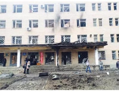 Одна из больниц Донецка после обстрела боевиков, иллюстрация Одна из больниц Донецка после обстрела боевиков, иллюстрация