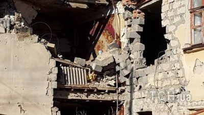Результаты обстрелов боевиками на Донбассе Результаты обстрелов боевиками на Донбассе