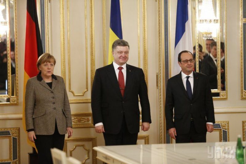 Расширенное заседание закончилось, Порошенко и европолитики разговаривают за ужином