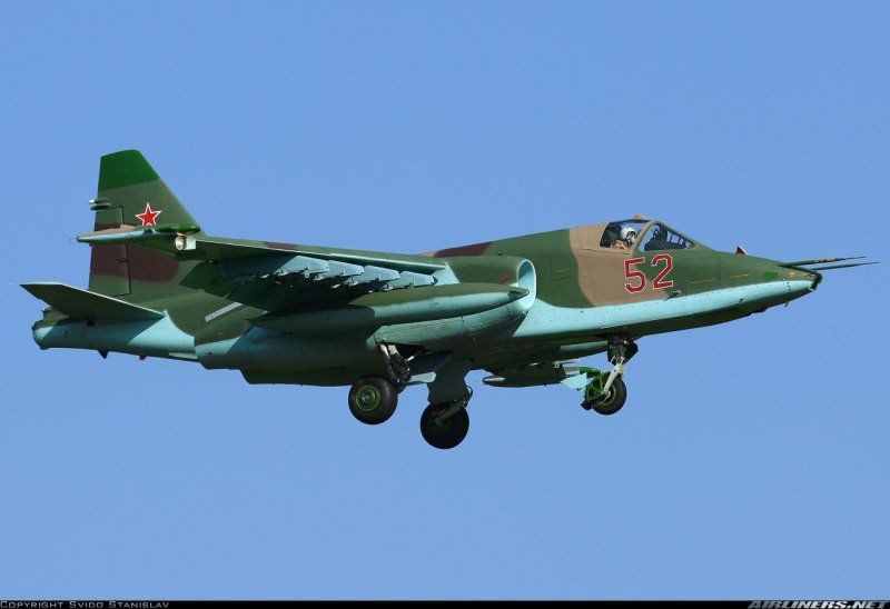 Над Керченским проливом прошли российские Су-25 - видео