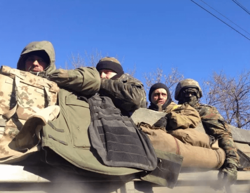 Украинские военные уходят из Дебальцево: опубликованы фото