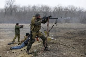 бойовики, автомат, Донецьк