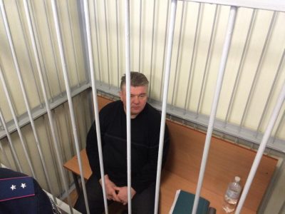 Бывший главный "спасатель" Бывший главный "спасатель"