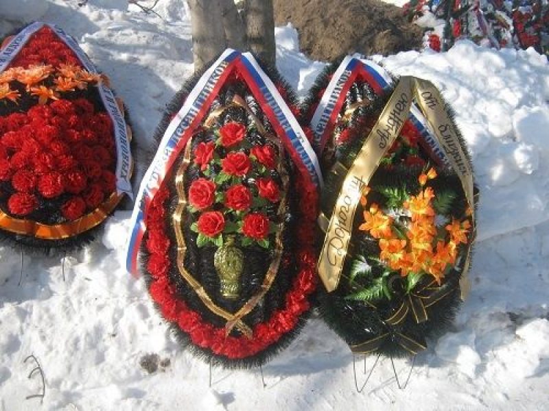 Погибших под Дебальцево российских десантников впервые похоронили открыто: опубликованы фото