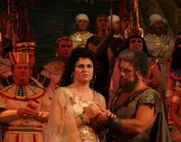 Метрополітен опера замінила Нетребко на українську співачку