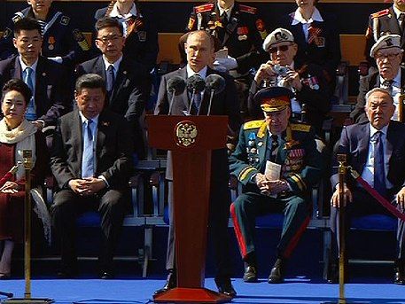 Путин впервые объявил минуту молчания на Параде Победы