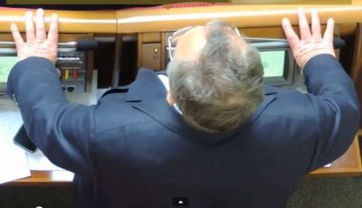 Украинцы требуют прекратить кнопкодавство Украинцы требуют прекратить кнопкодавство