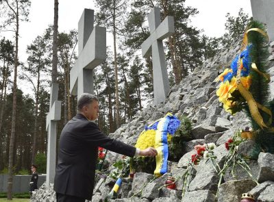 Порошенко поклялся не допустить нового геноцида украинцев
