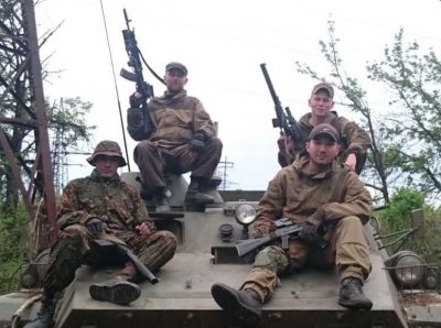 В Луганск и Донецк переброшены спецбригада ГРУ и "необстрелянные" наемники