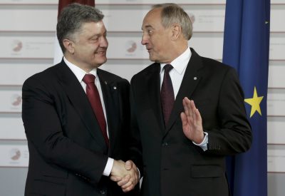 Петр Порошенко и хозяин саммита президент Латвии Андрис Берзиньш