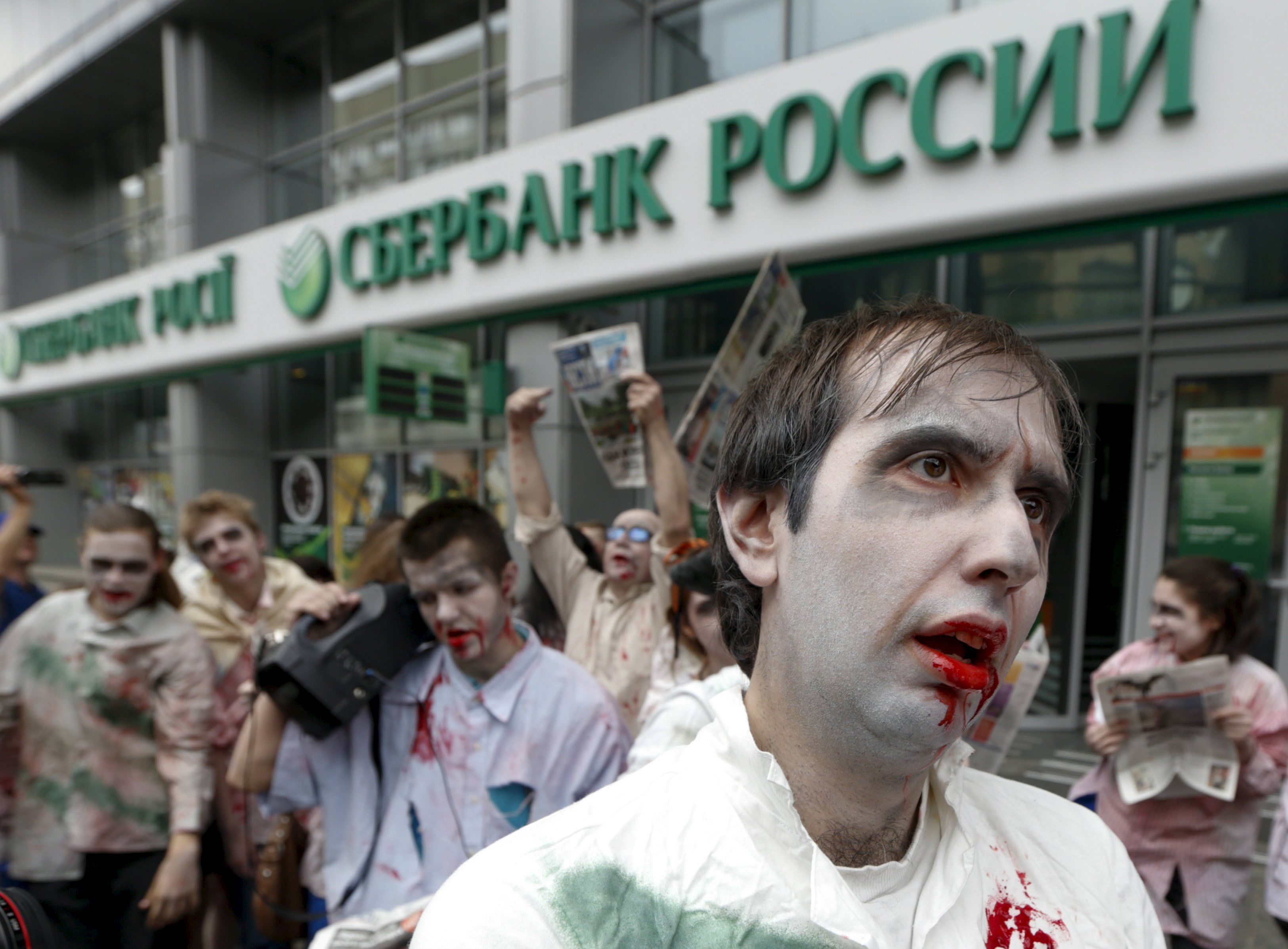 В Киеве кровавые &quot;зомби&quot; провели марш против пропаганды РФ, опубликованы фото