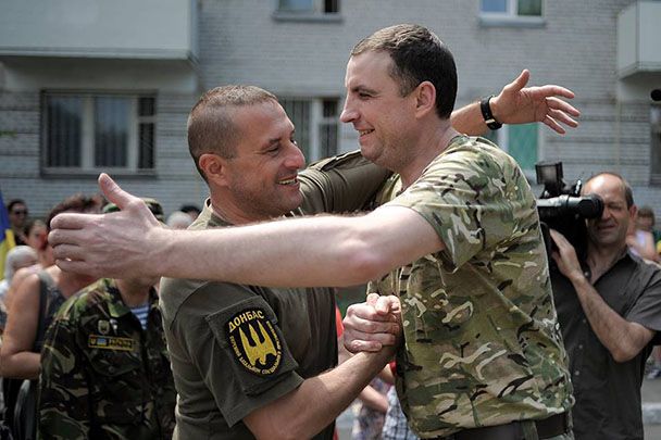 Дмитрий Кулиш с боевым побратимом Дмитрий Кулиш с боевым побратимом