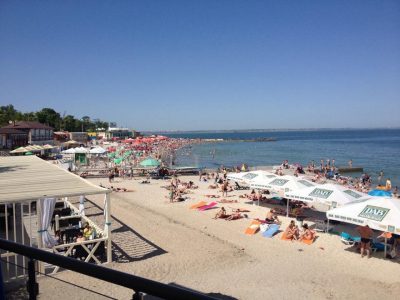 Пляжи Одессы в мае, иллюстрация