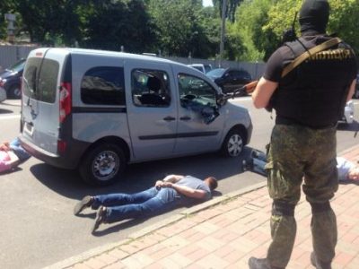 Трех задержанных в Киеве уже отпустили Трех задержанных в Киеве уже отпустили