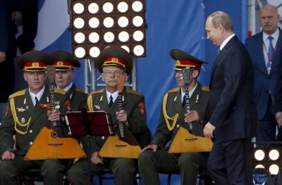 Путин и балалаечники Путин и балалаечники
