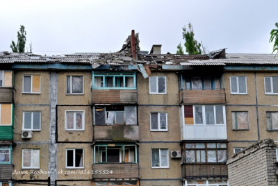 Обстрелянный дом в Донецке, иллюстрация