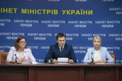 Наталья Севостьянова (права) Наталья Севостьянова (права)