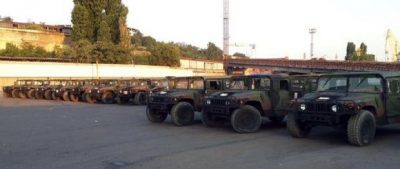 В Одессу прибыла сотня американских Humvee для украинской армии