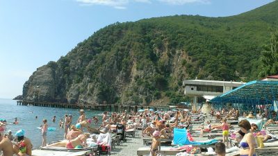 Крымнаш: в отелях резко повысили цены