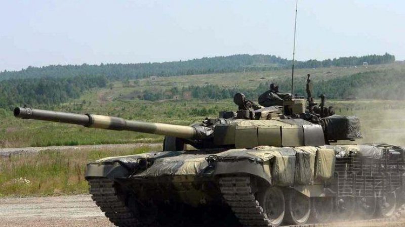 У Авакова заявили, что российские войска перегруппировываются по всей линии фронта
