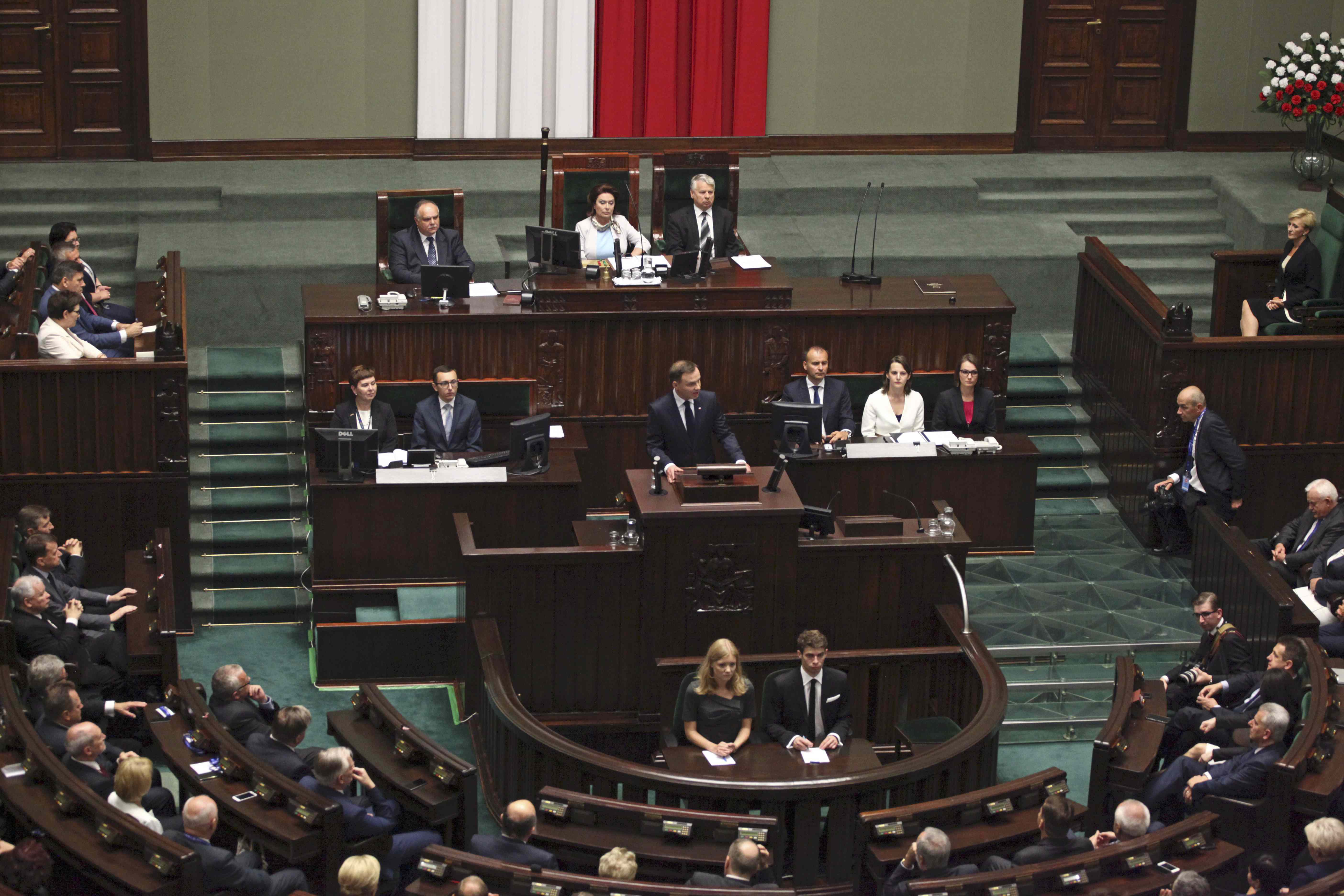 Сейм польши. Сейм парламент в Польше. Парламент Польши здание. Сейм Польши здание. Здание польского Сейма.