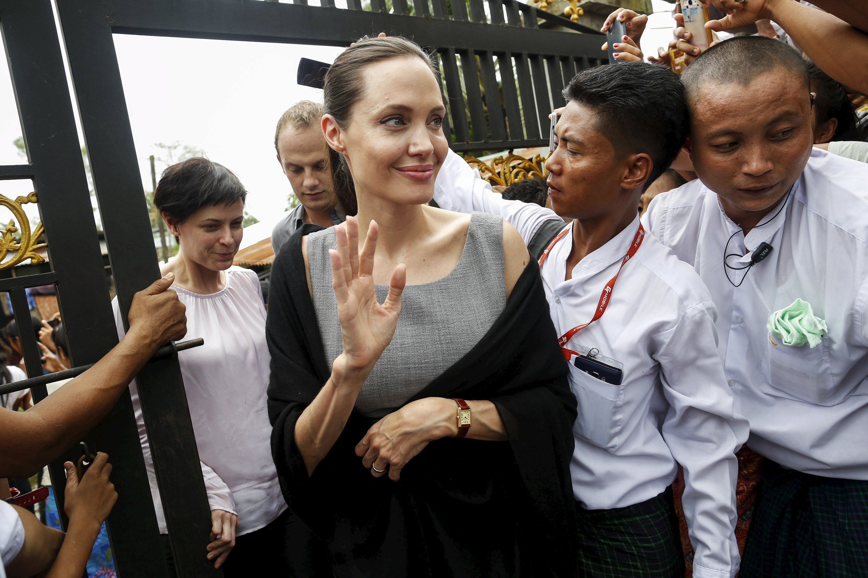 Анджелина Джоли похудела до 34 килограммов