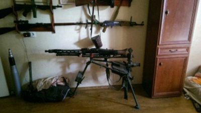 У подозреваемого в подрыве центра волонтеров в Николаеве изъяли оружие и боеприпасы