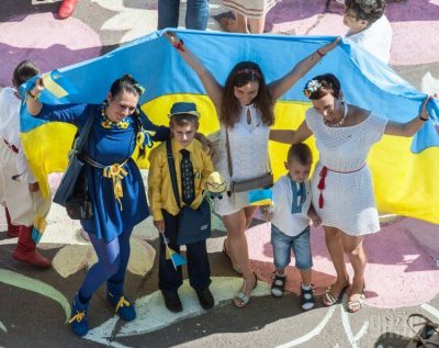 В Офисе президента сгоняют бюджетников на День независимости