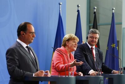 Франсуа Олланд, Ангела Меркель и Петр Порошенко Франсуа Олланд, Ангела Меркель и Петр Порошенко