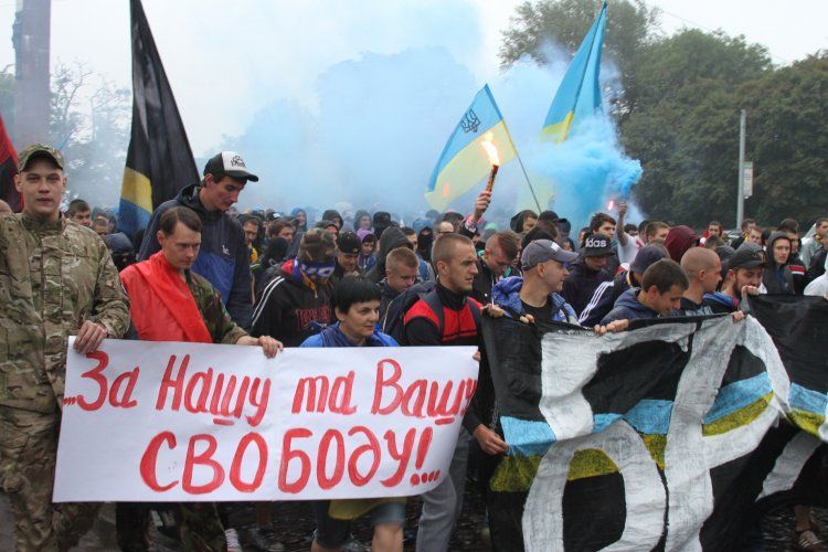 Марш украинских и белорусских фанов во Львове