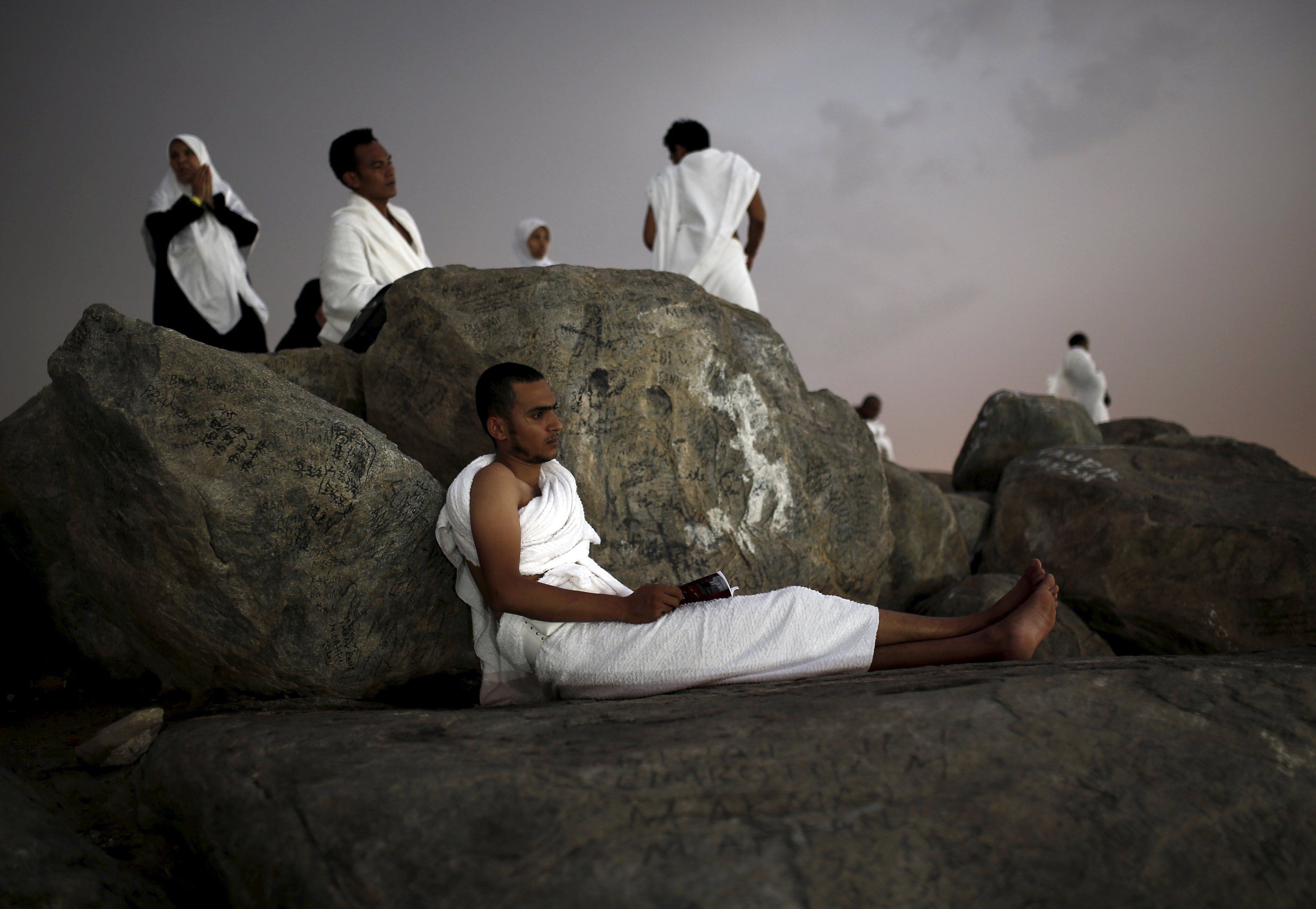 Мусульмане всего мира сегодня празднуют Курбан-байрам: опубликованы фото