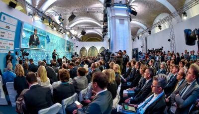 Петр Порошенко на открытии саммита YES