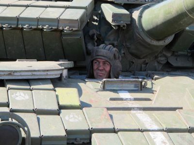 Украинские силовики под Мариуполем Украинские силовики под Мариуполем