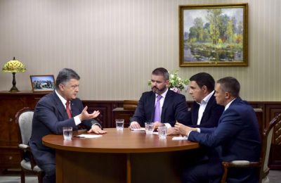 Петр Порошенко с украинскими журналистами Петр Порошенко с украинскими журналистами