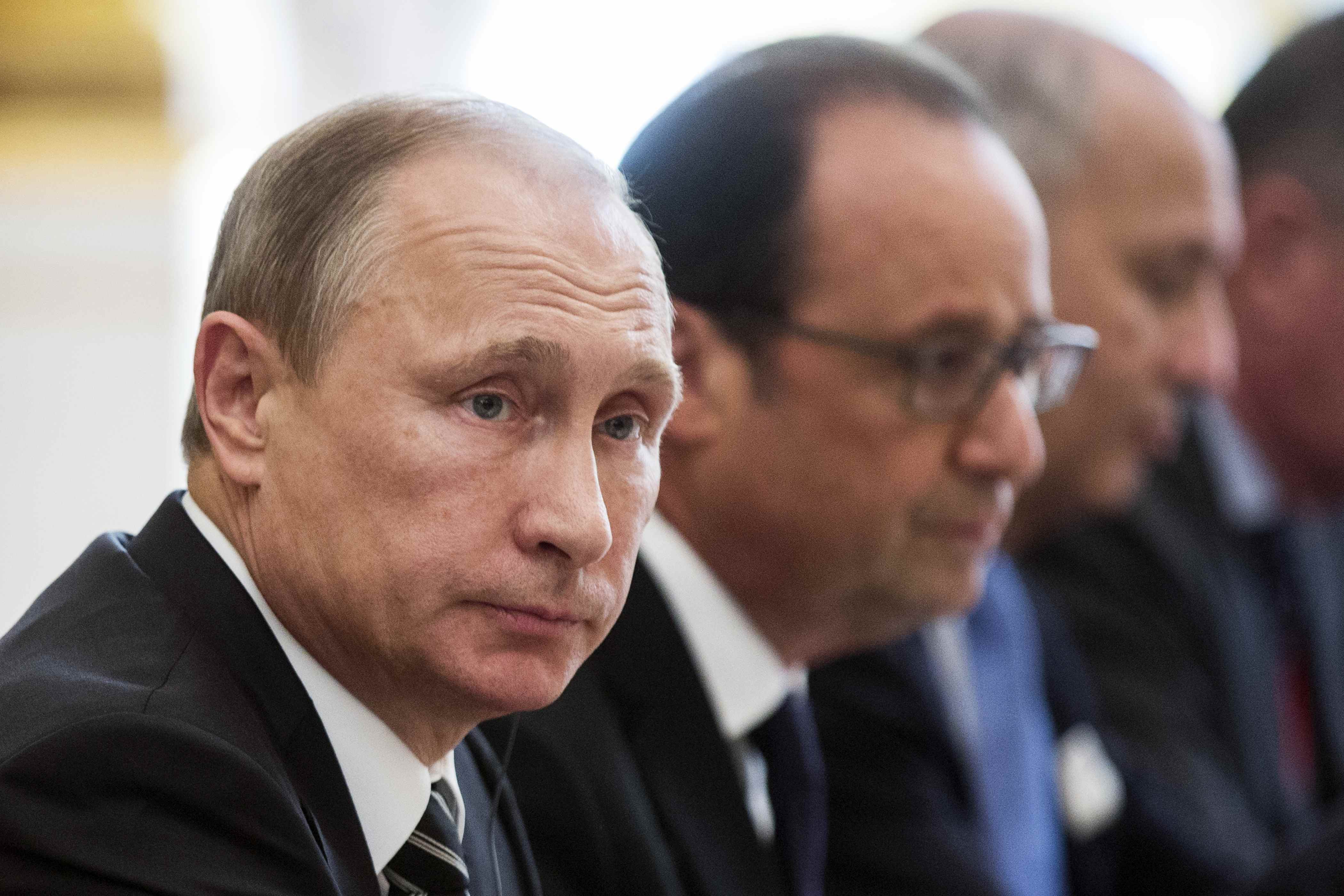 Почему Путин игнорирует нормандский формат Почему Путин игнорирует нормандский формат