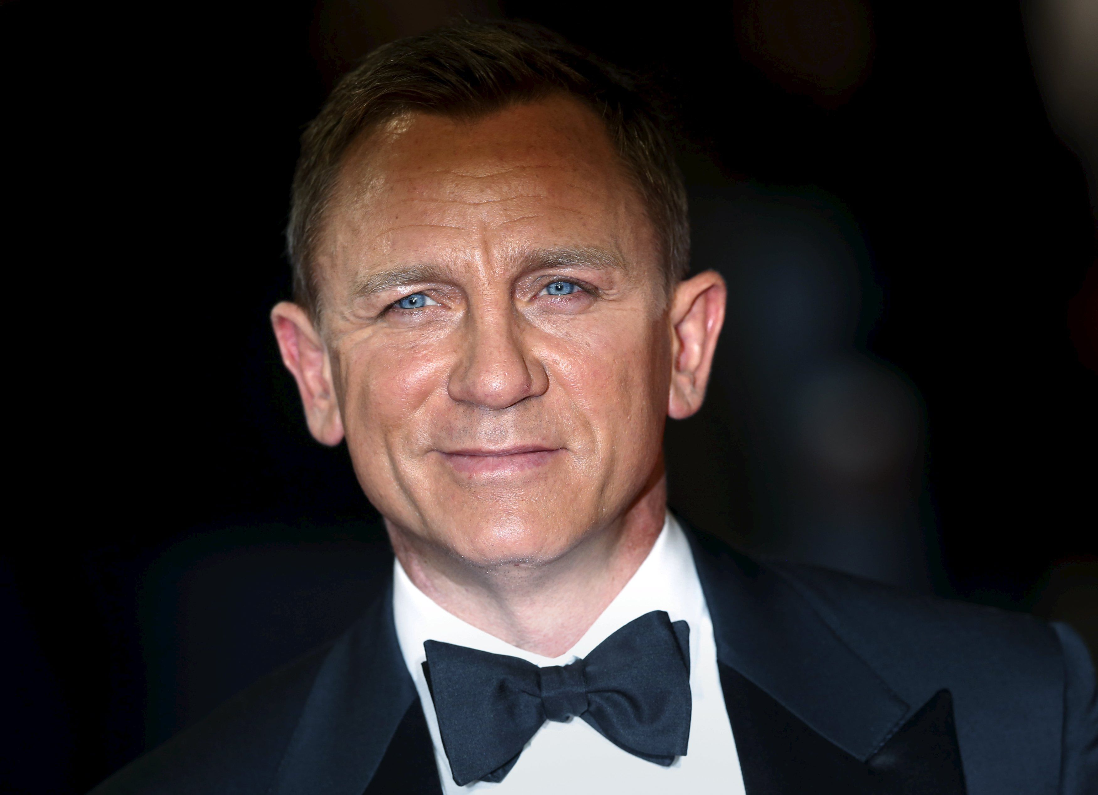 James bond daniel craig