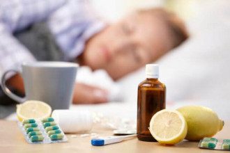 Как правильно лечить простуду при первых симптомах: советы врачей