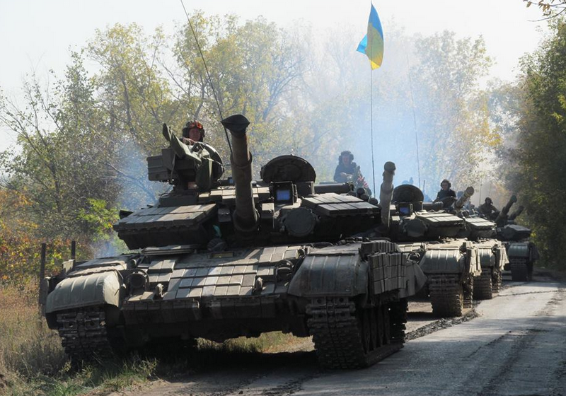 Шаг к хаосу: чем рискует Украина, идя на разведение сил на Донбассе