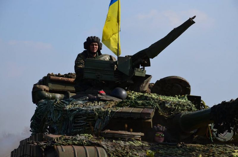 Начальник Генштаба: ситуация на Донбассе далека от мира, Россия продолжает помогать боевикам